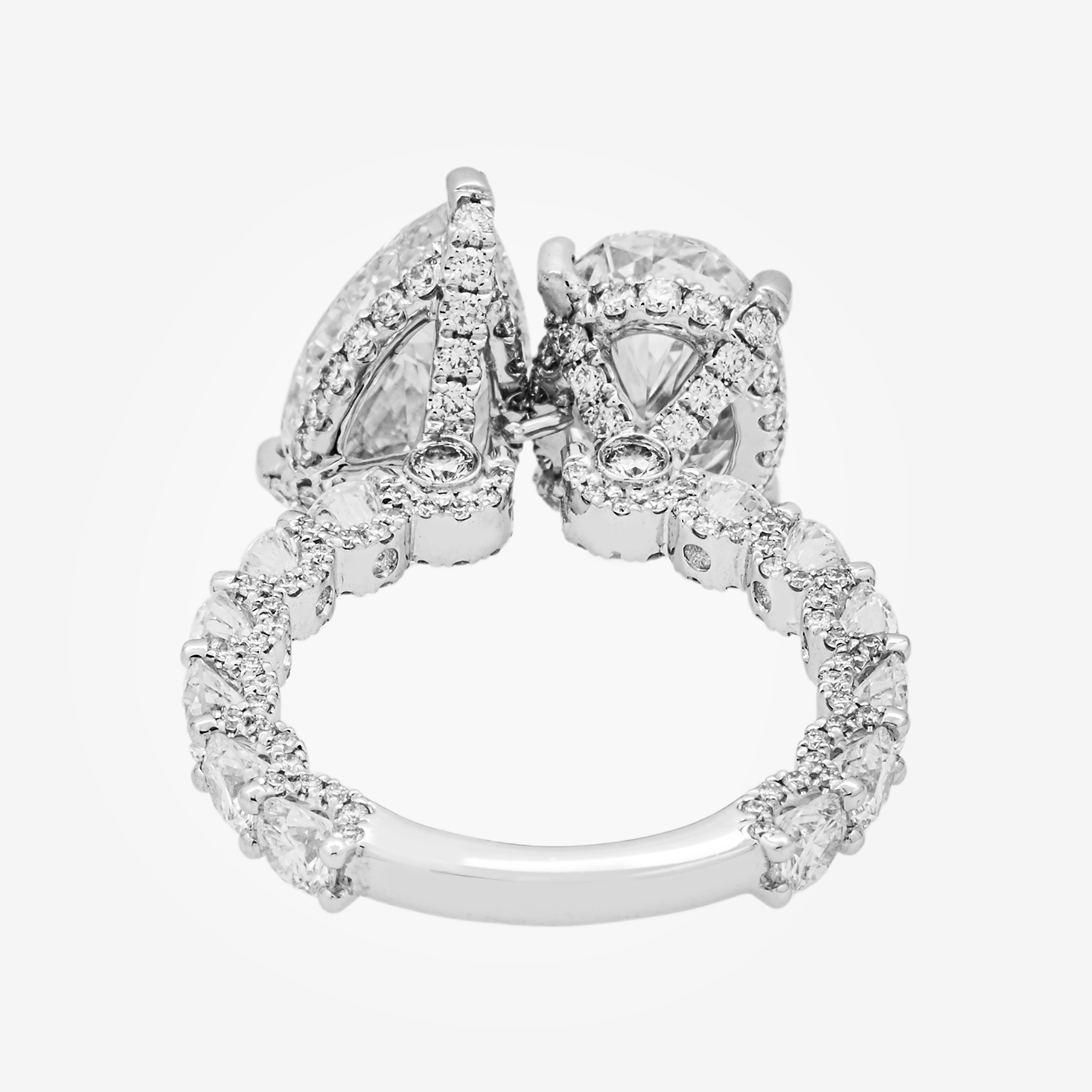 TWO-STONE OVAL DIAMOND RING IN WG