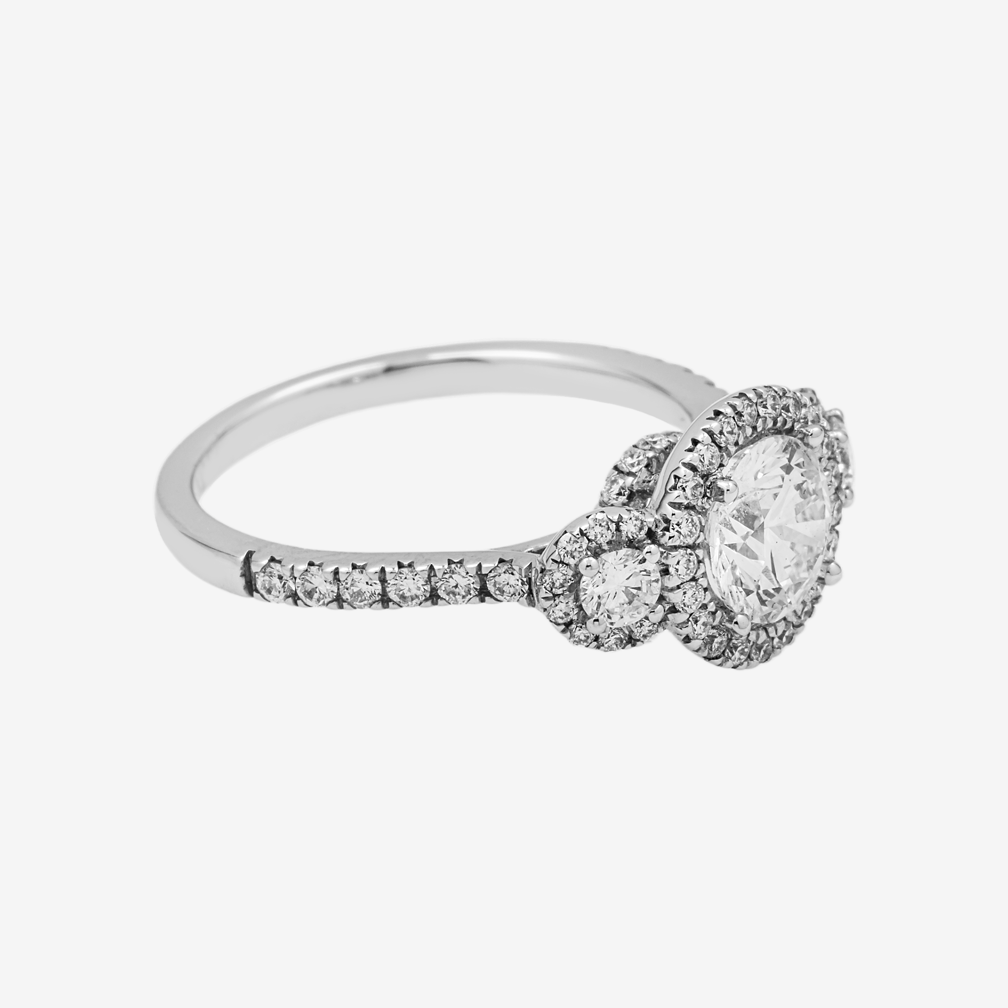14K THREE-STONE ROUND DIAMOND RING IN WG