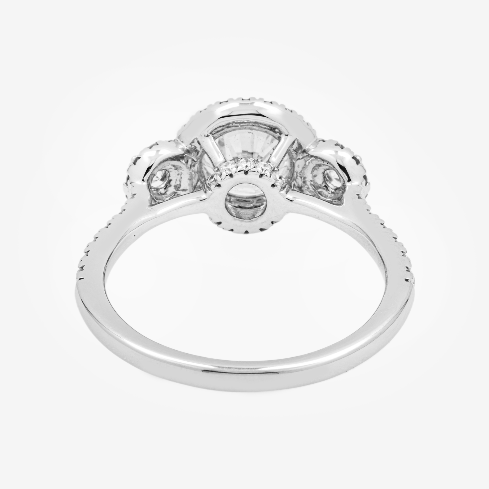 14K THREE-STONE ROUND DIAMOND RING IN WG