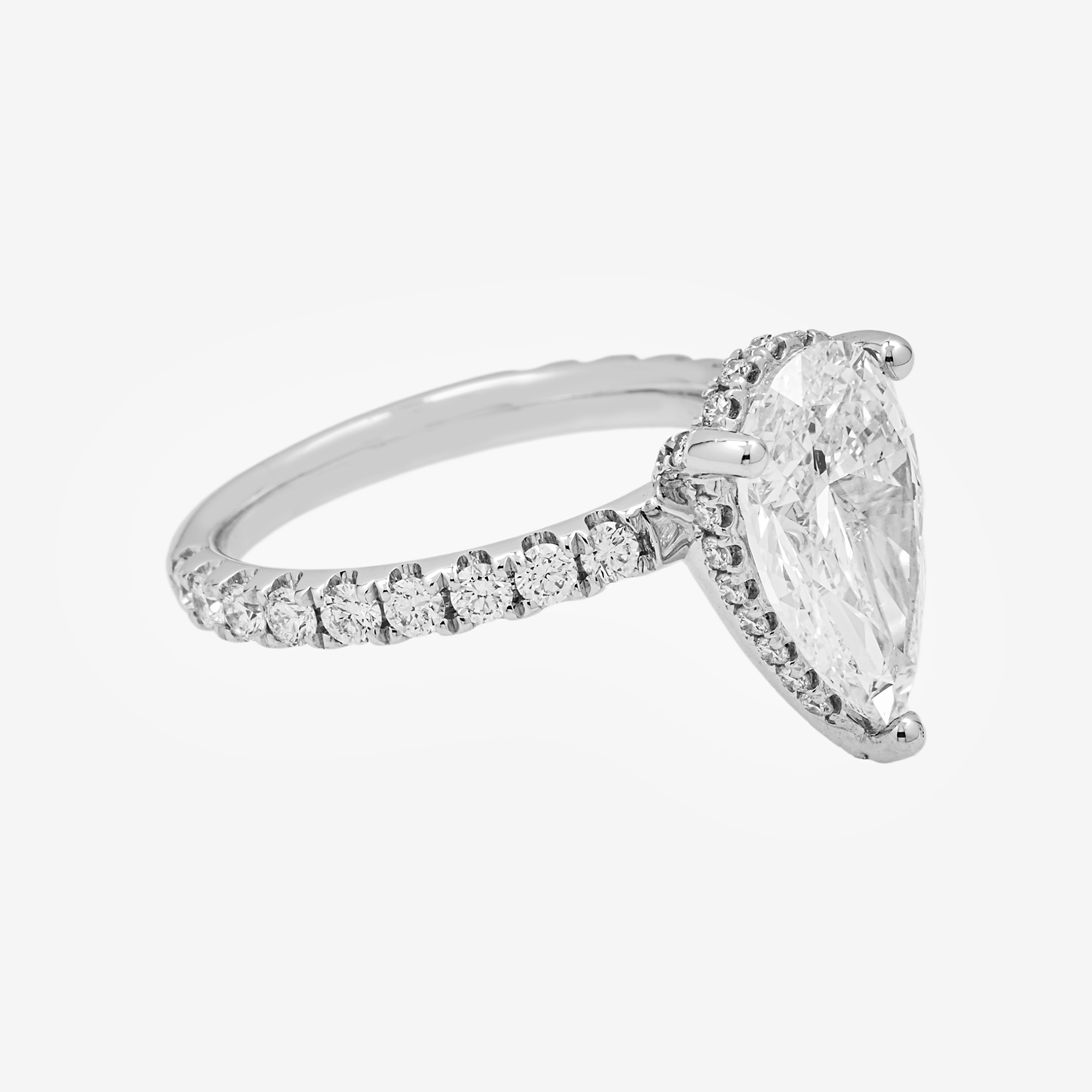 14K PEAR SHAPE DIAMOND RING IN WG