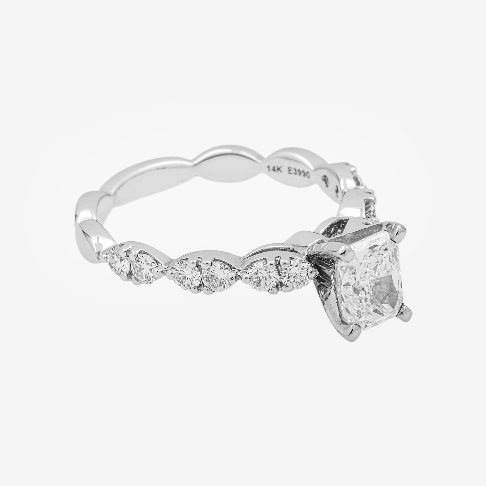14K SCALLOPED SQUARE DIAMOND RING IN WG