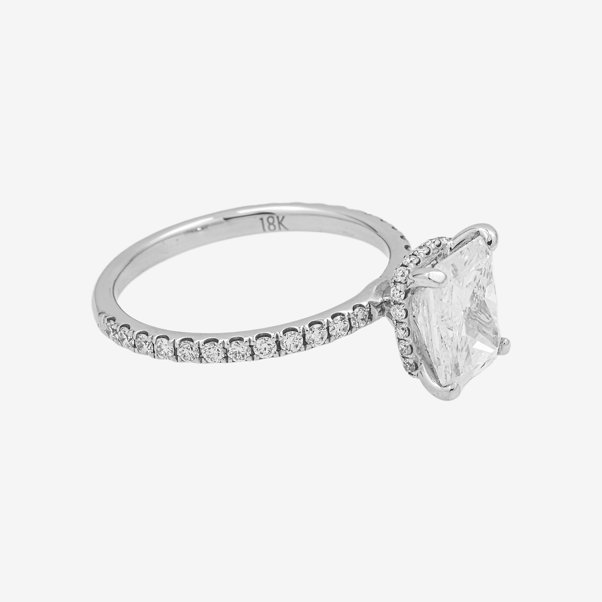 18K SQUARE DIAMOND RING IN WG