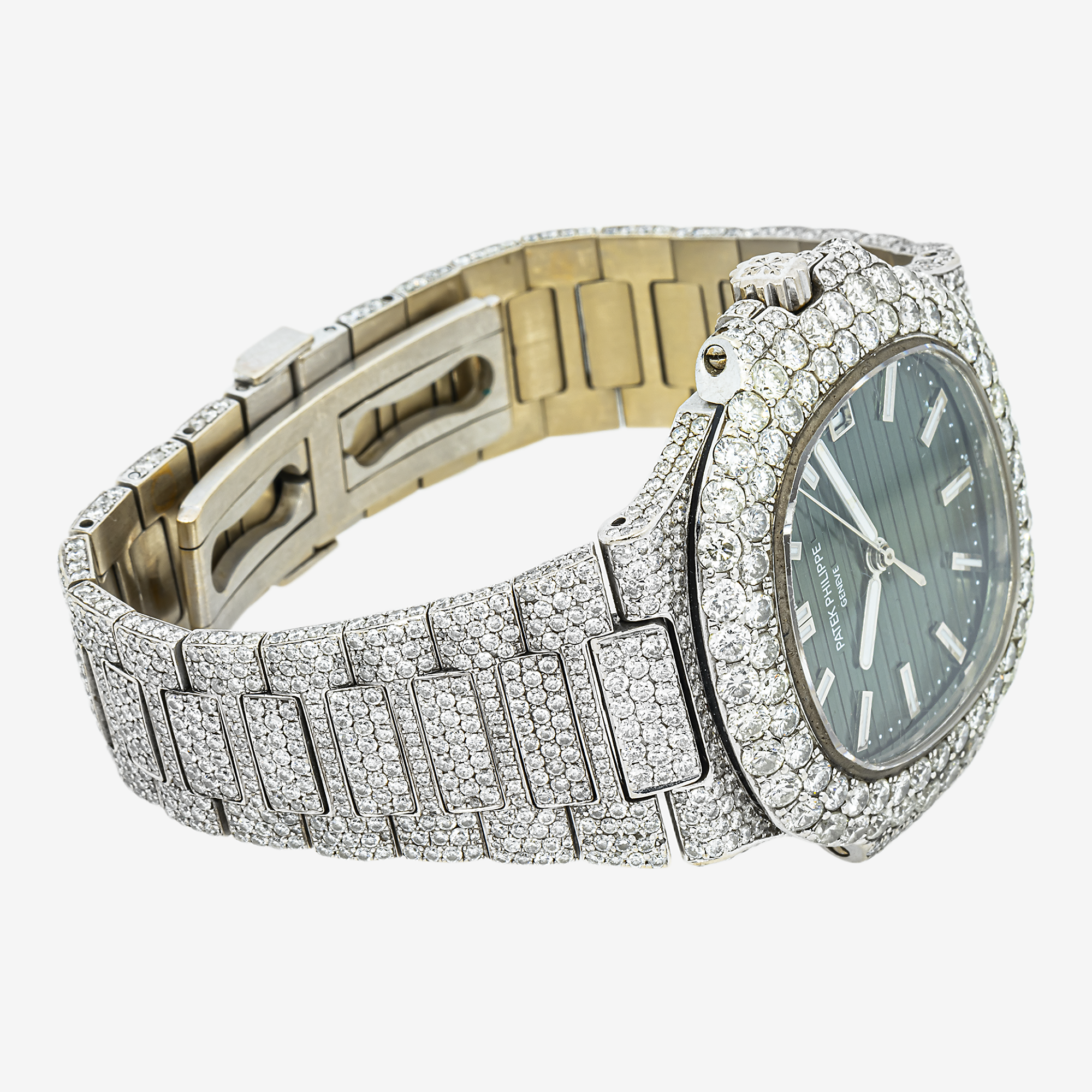 PATEK PHILIPPE NAUTILUS 5711 40MM WITH 22CT DIAMONDS