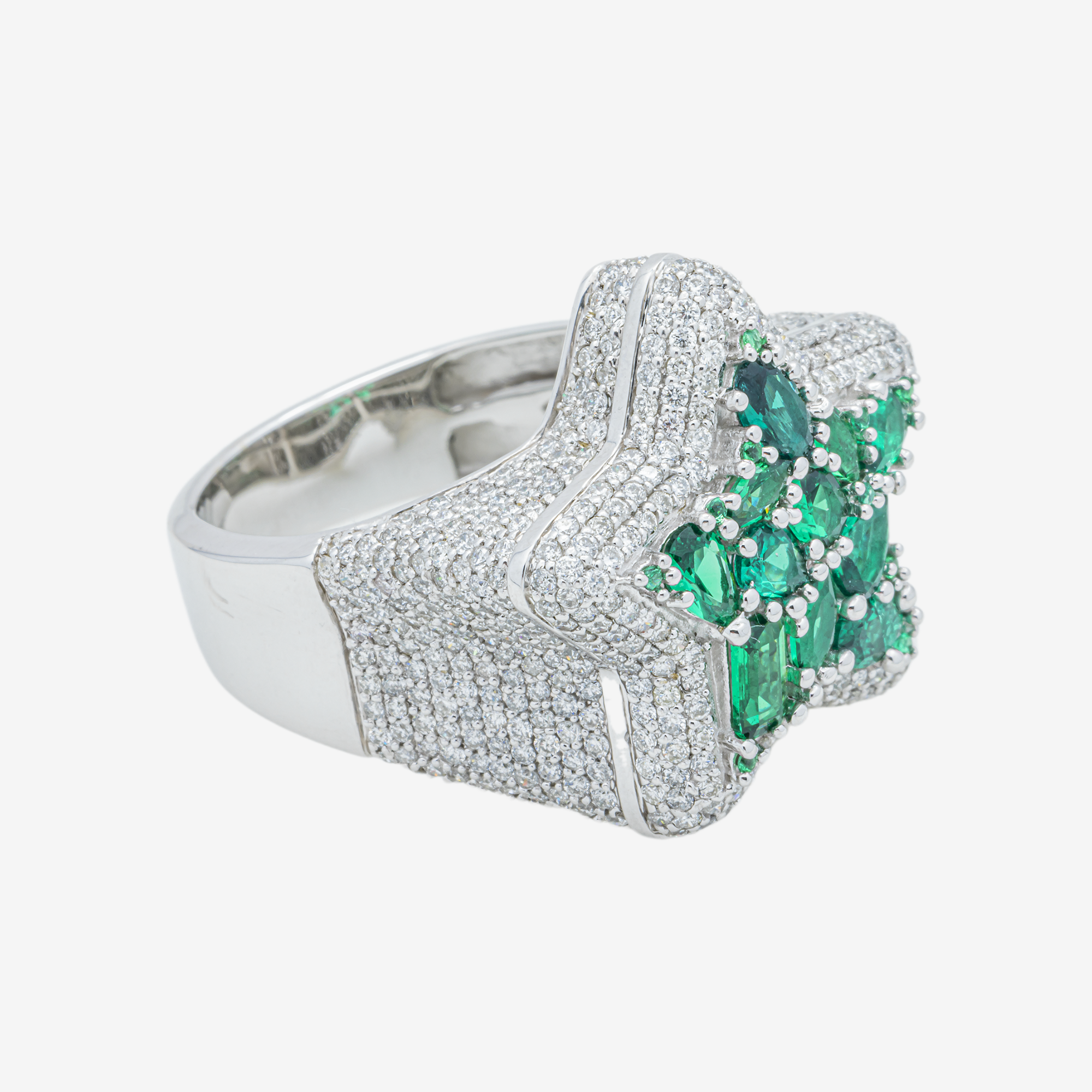 14K EMERALD & DIAMOND PAVE STAR SHAPED MIXED CUT EMERALD CLUSTER FIVE POINT STAR BOLD RING IN WG