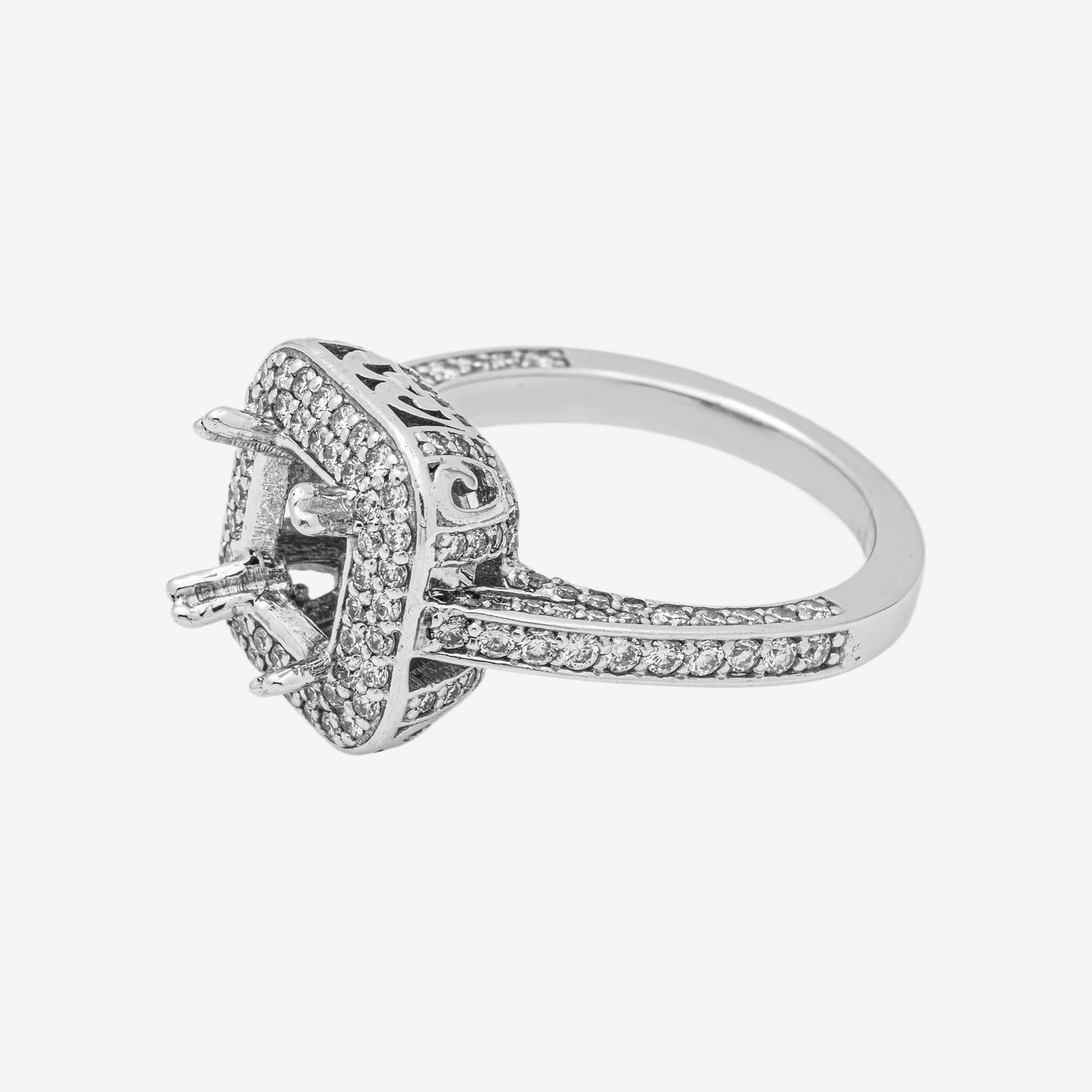 14K SQUARE ENGAGEMENT RING MOUNTING IN WG 1.3CT