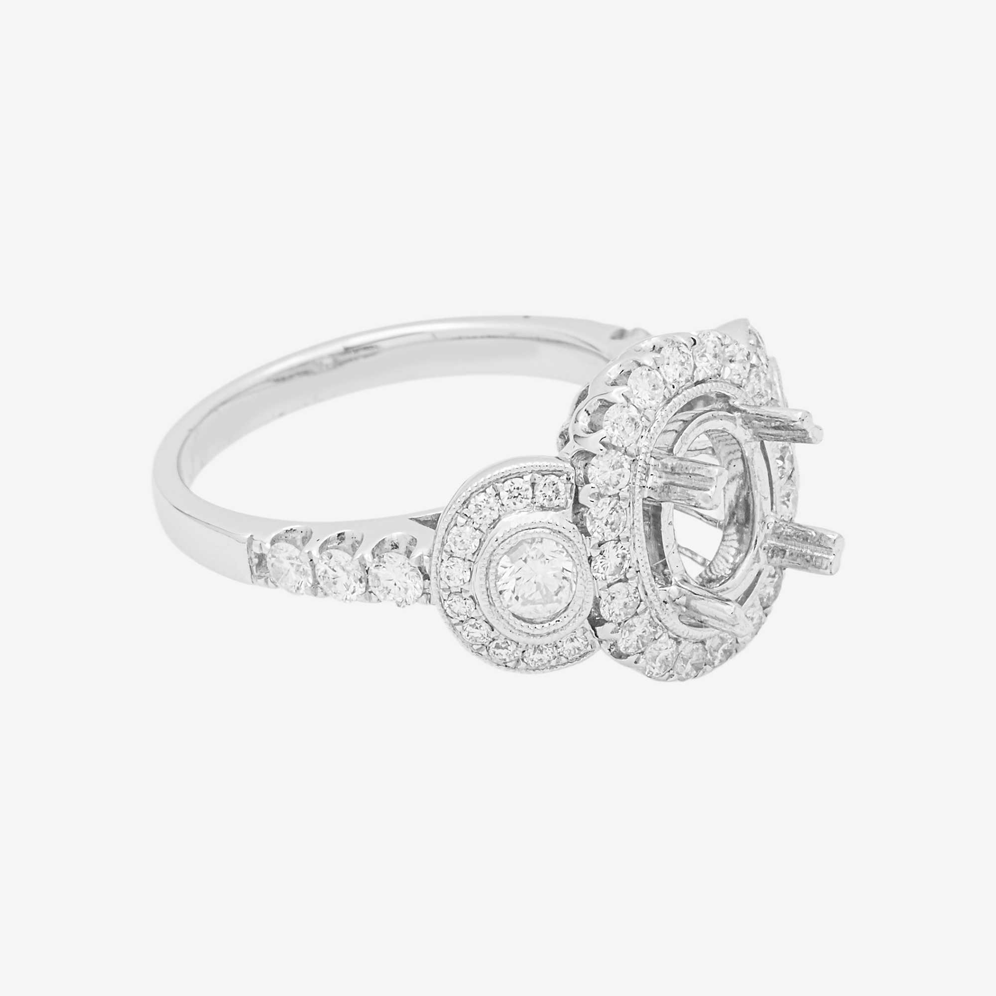 18K ROUND ENGAGEMENT RING MOUNTING IN WG 1.25CT DIAMONDS