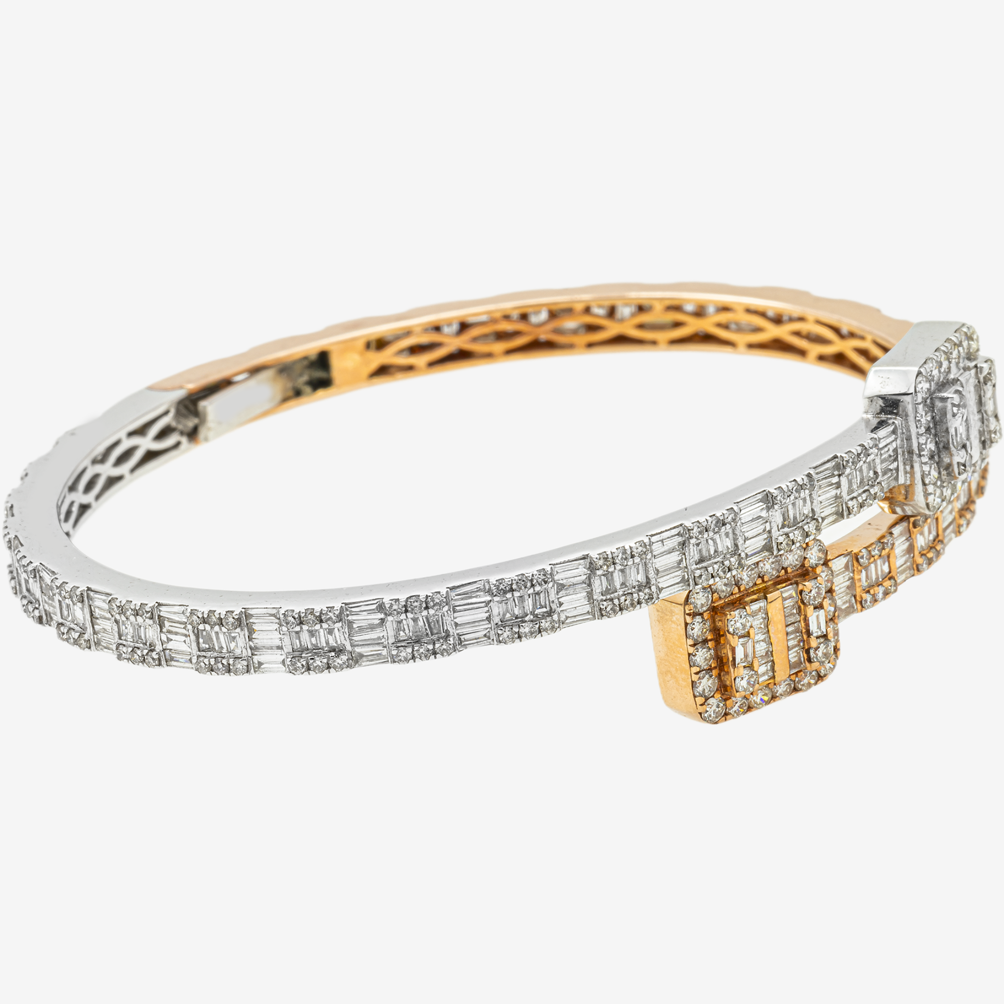 TWO TONE 7.8CT BAGUETTE BRACELET