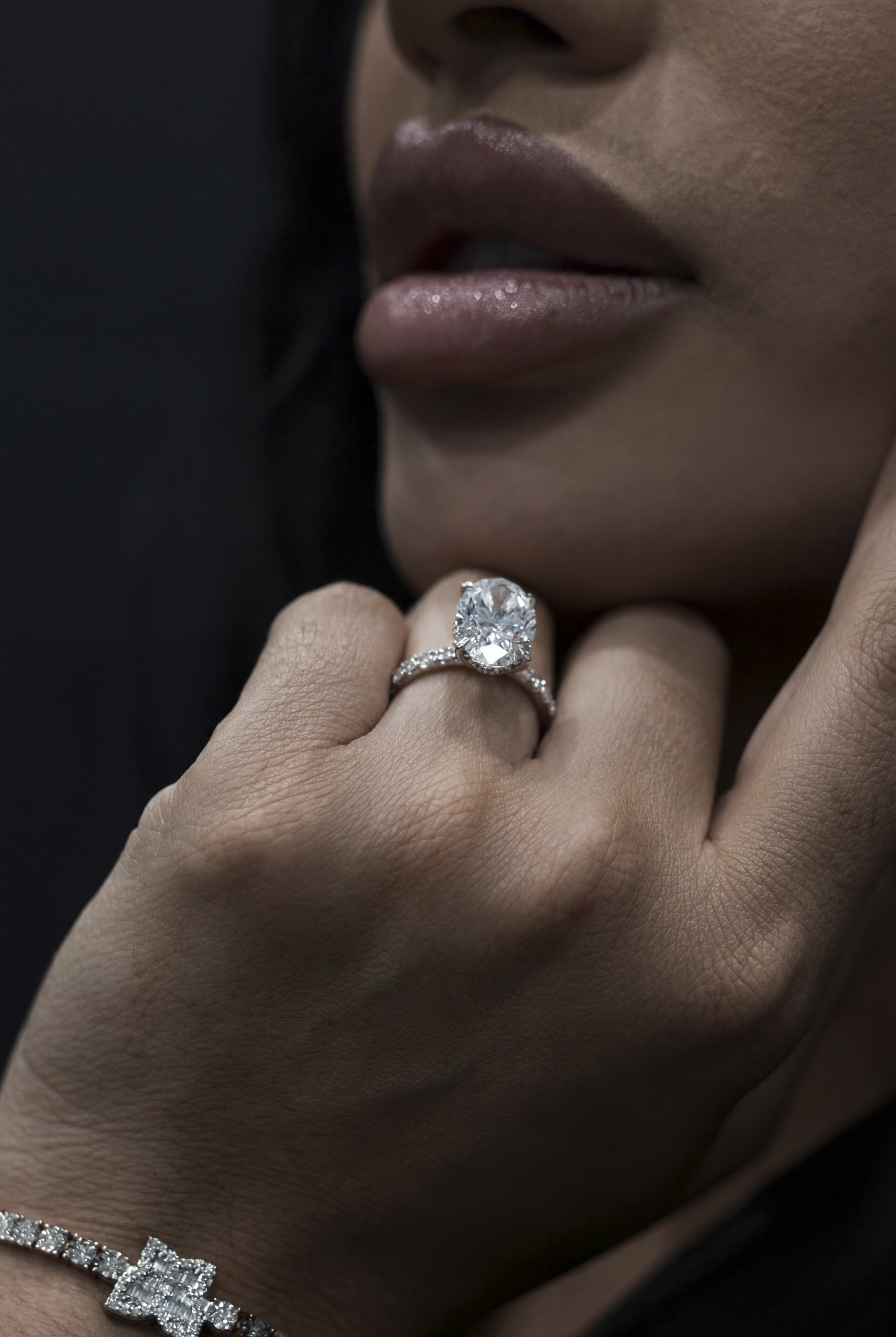 18K ROUND DIAMOND RING IN WG